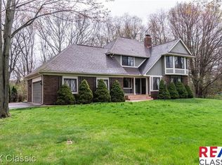 4824 Juniper Dr, Commerce Township, MI