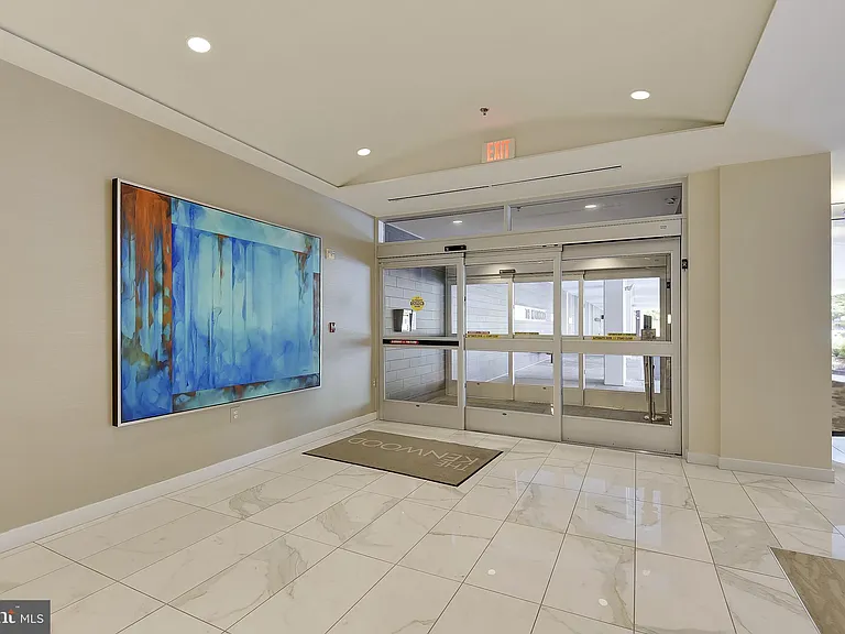 5101 River Rd #618 — Photo 2