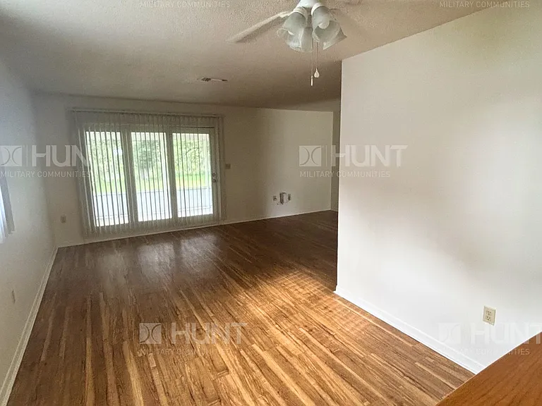 375 W Laurel Bay Blvd — Photo 2