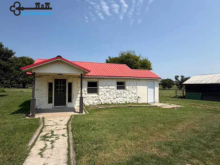 5828 S Farm Road 67 — Photo 9