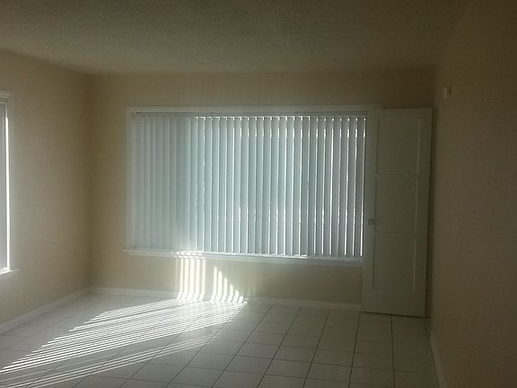 4th image of 4524 N Banner Dr APT 3