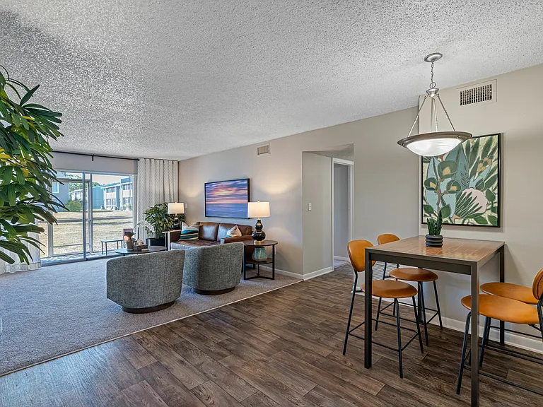 Enclave at Sabal Pointe Apartments — Photo 19