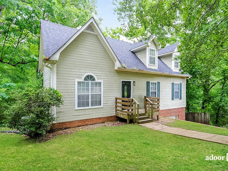 1136 Oak Creek Trl — Photo 15