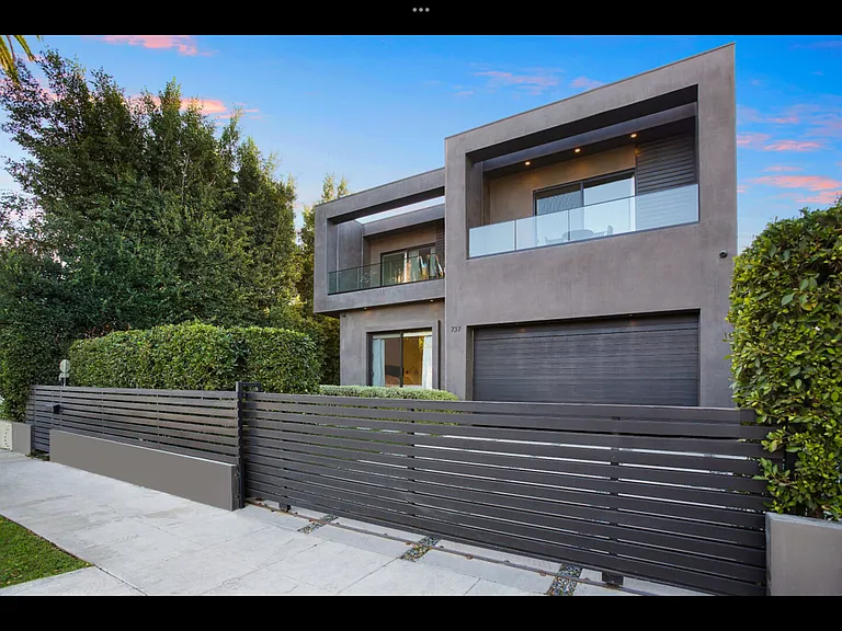 N Gardner St — Photo 77