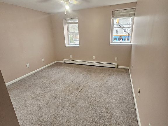 5th image of 33 Smith Clove Rd