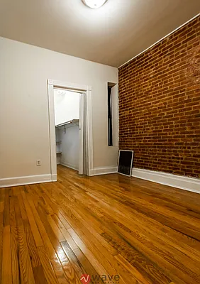 Rented by Wave Real Estate Group | media 5