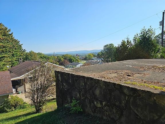 4th image of 57 Viewmont Dr