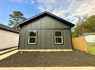 11561 Persimmon St, Willis, TX 77318