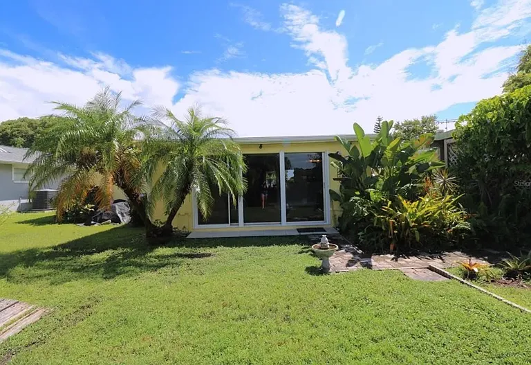 5239 Eagle Dr — Photo 3