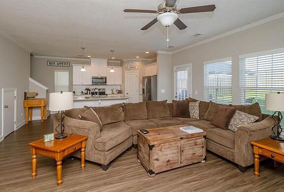 5th image of 124 Brighton Landing Dr