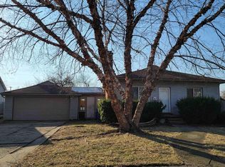 21155 Nummer St, Warren, MI 48089