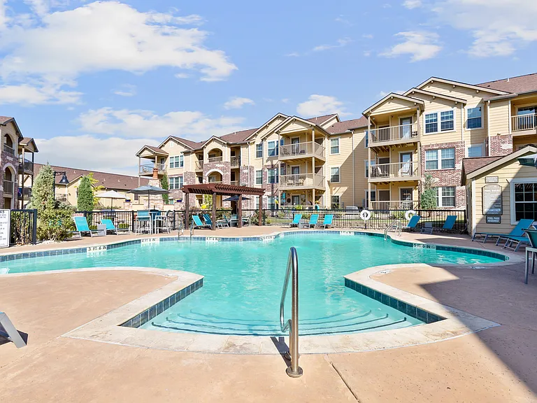 Tuscany Ranch Apartments — Photo 41