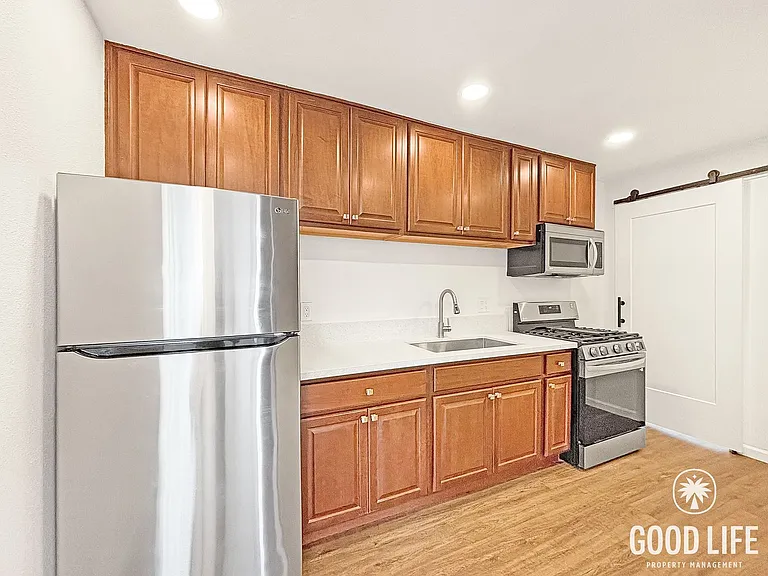 1845 Edgemont St — Photo 6