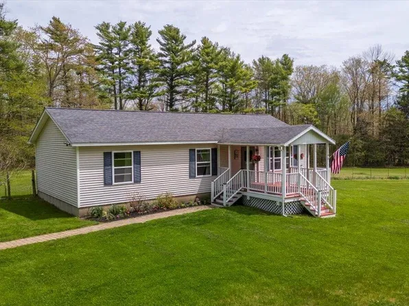 11 Simon Road, Waldoboro, ME 04572