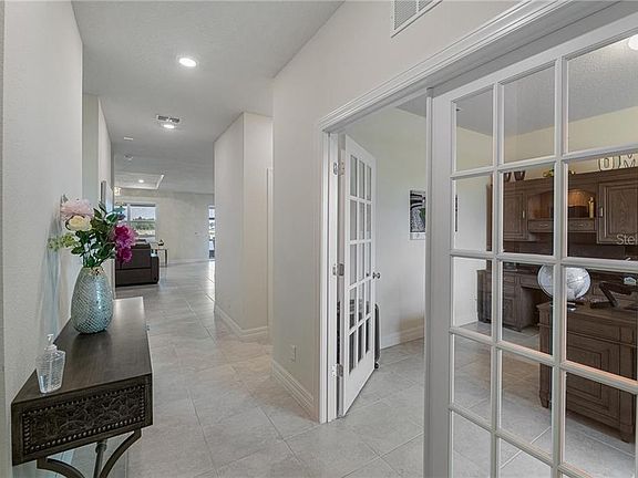 4th image of 2173 Bur Oak Blvd