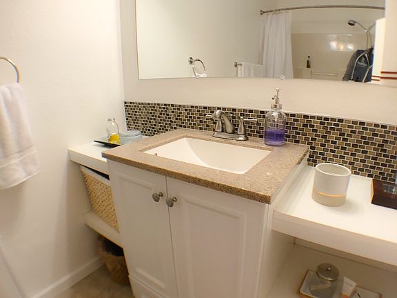 Main floor full bath