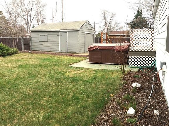 4th image of 1121 W Ivy Ave
