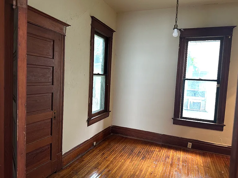 1143 E Cleveland Ave — Photo 3