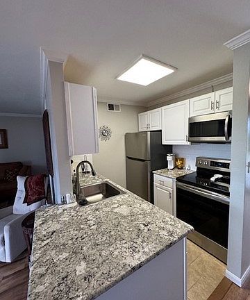 5th image of 117 Falconhead Dr Unit F