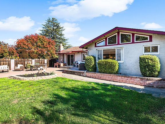 3rd image of 3201 Linda Vista Avenue