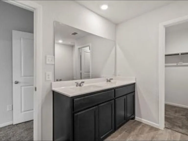 321 Youngblood Ln — Photo 12