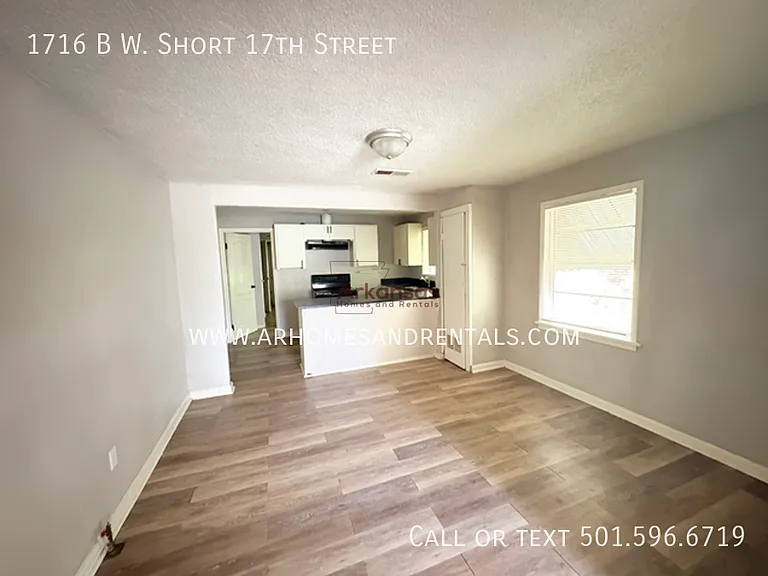 1716 West Cir #B — Photo 4