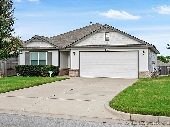3rd image of 8872 S 256th East Pl