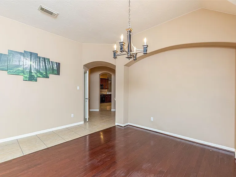 2201 Signal Hill Dr — Photo 11