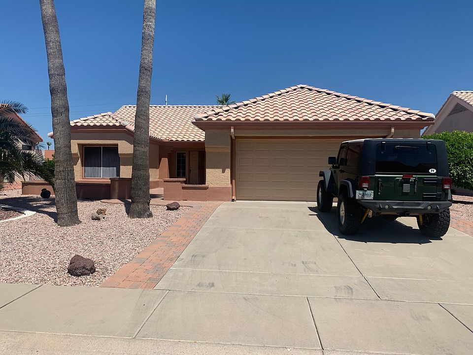 1st image of 14940 W Yosemite Dr