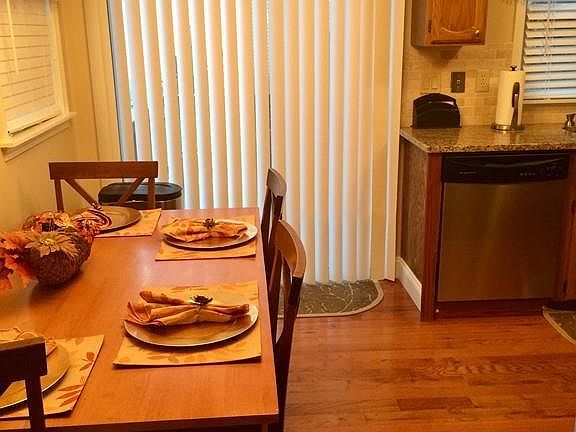 5th image of 21 Wood Hollow Ln #21