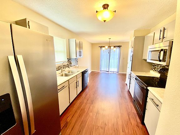 3rd image of 1791 Farm Meadow Dr