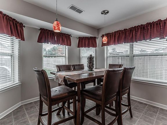 4th image of 359 Stratford Park Blvd