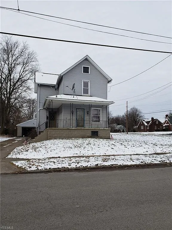96 Woodland Ave photo 1