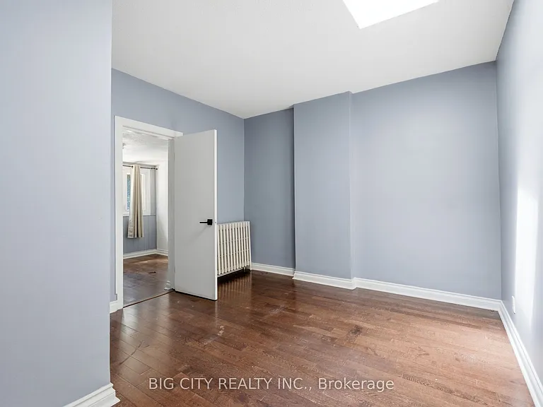 1362 Bathurst St #UPPER — Photo 21