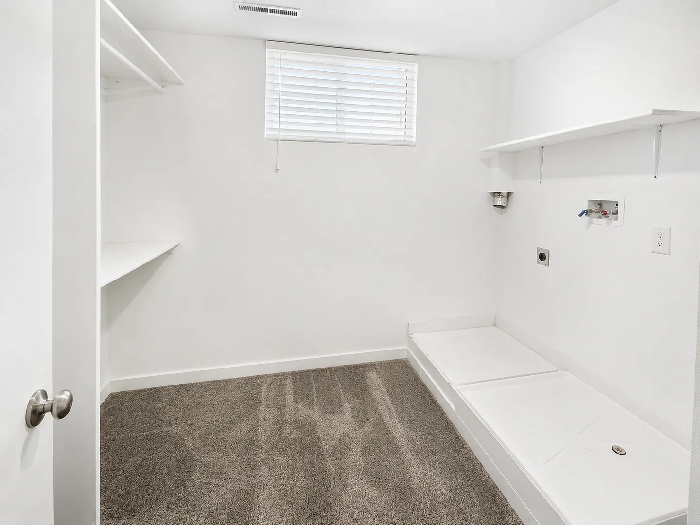 1 bed, 937 sqft, $1,100 — Photo 1