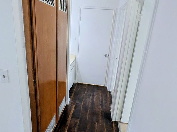 4th image of 1620 W 209th St APT 3