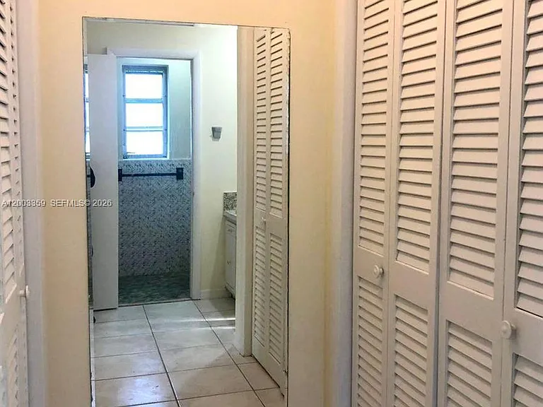 4900 SW 36th Ct — Photo 12