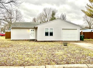 162 Schaefer Dr, Hope, IN 47246