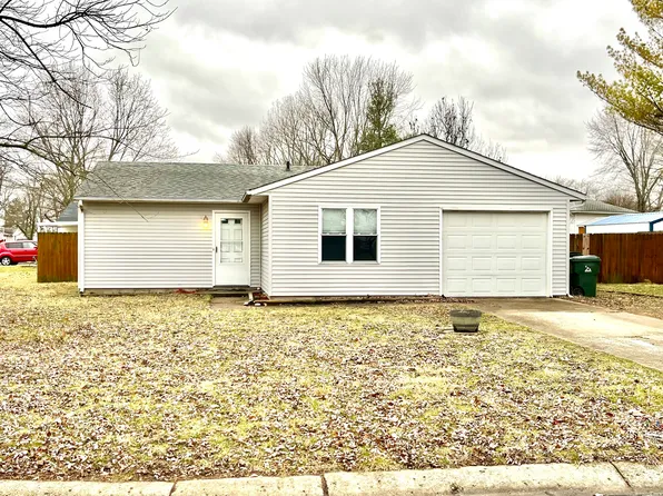 162 Schaefer Dr, Hope, IN 47246