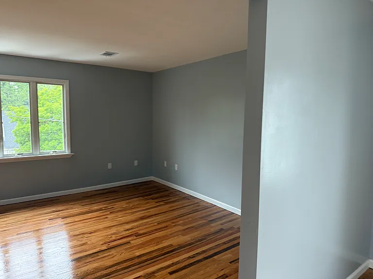 715 Mack Pl #2 — Photo 6