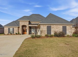 1125 Old Court Xing, Flowood, MS 39232