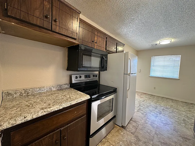 419 Sunrise St — Photo 7