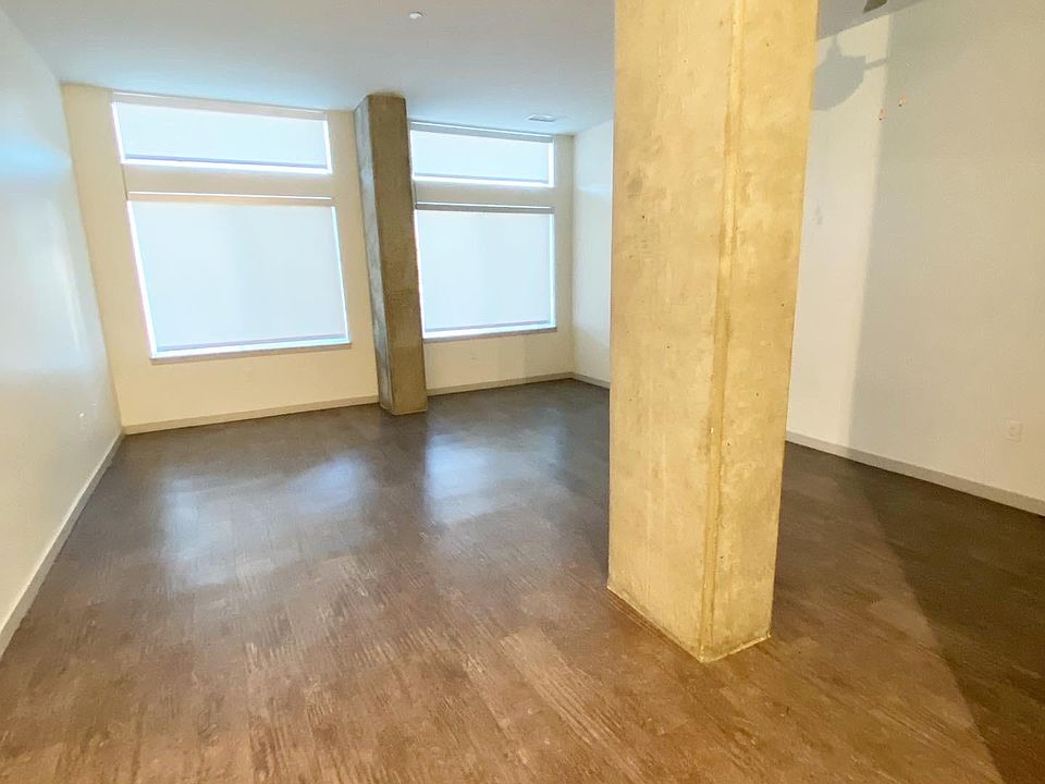 1st image of 3032 Blake St