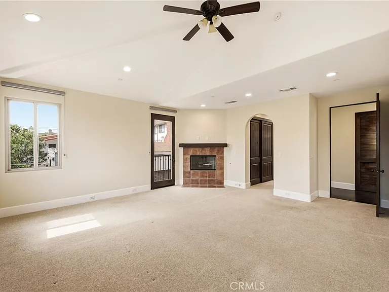 1918 Harriman Ln — Photo 25