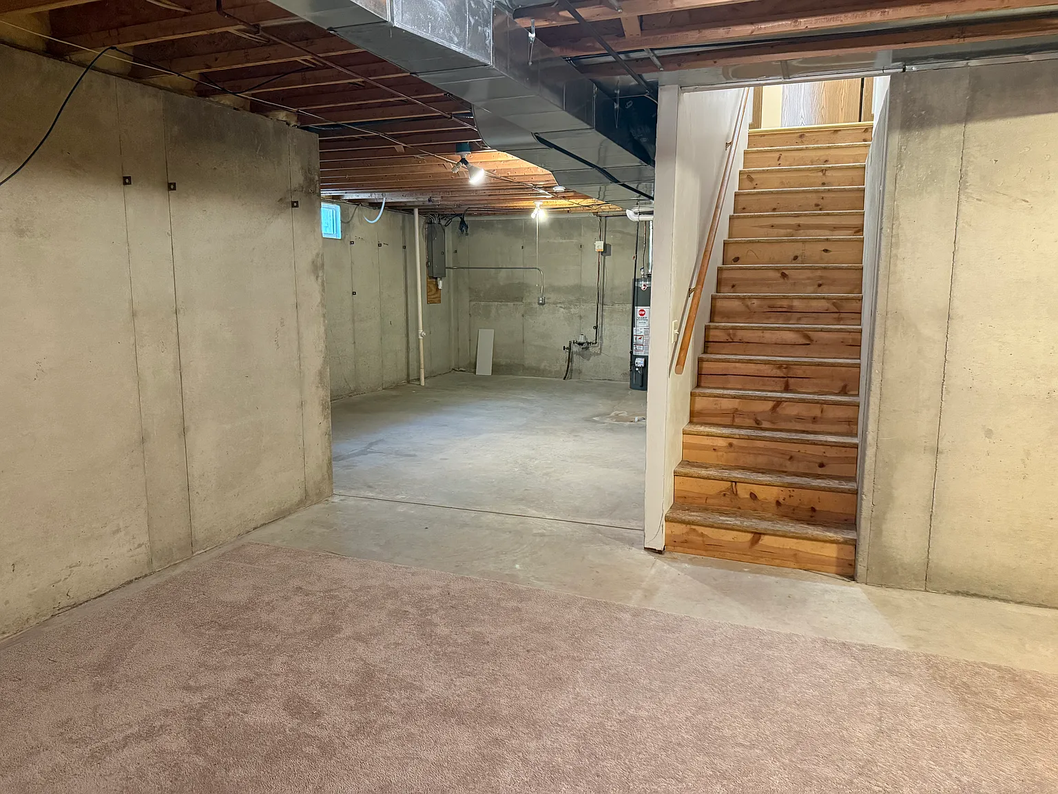 3 bed, 2.5 bath, 1500 sqft, $1,990 — Photo 3