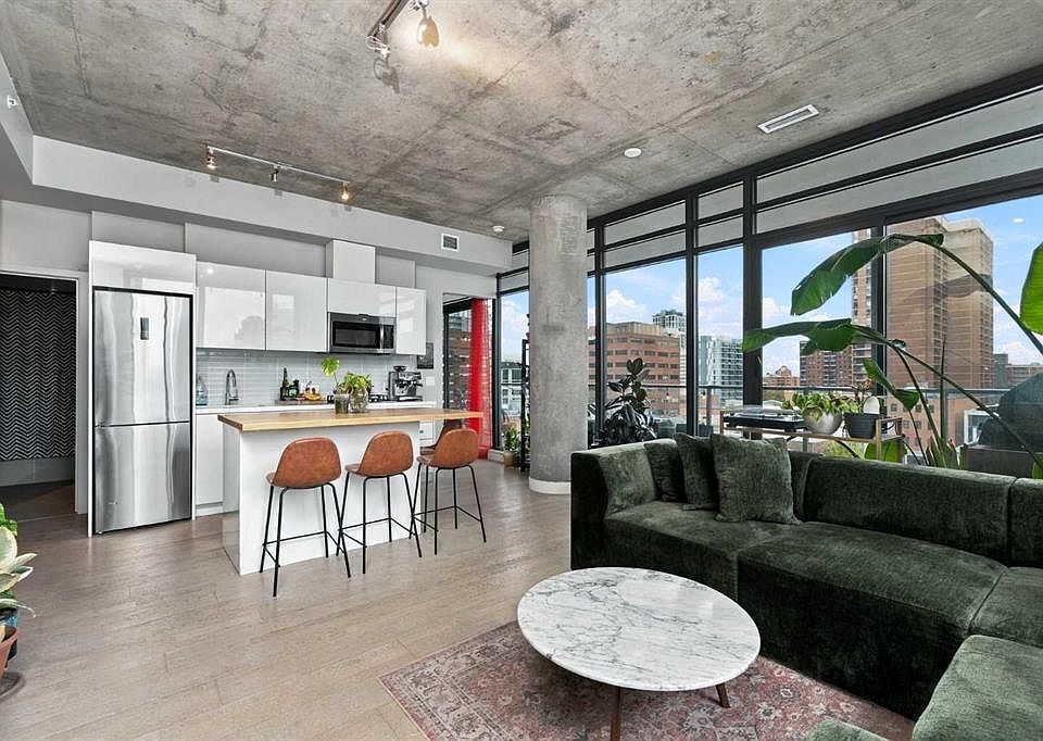 1st image of 1010 6th St N #602