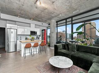 1010 6th St N #602, Calgary, AB T2R 1B4