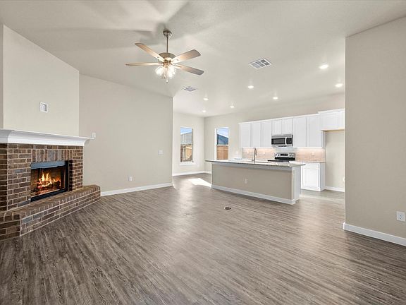 4th image of 3711 Urbana Pl
