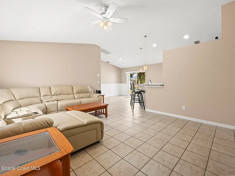 3219 Hainsworth Ave SE — Photo 8