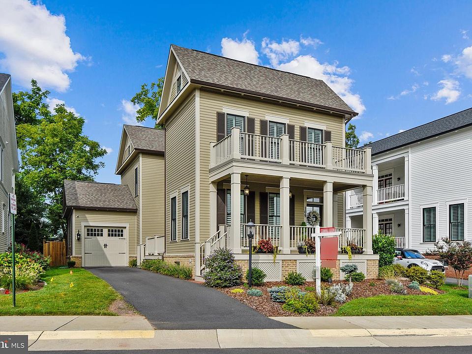 1st image of 109 Vinehaven Way